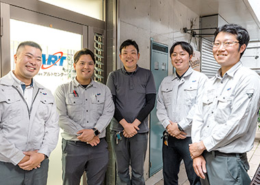 staff_image